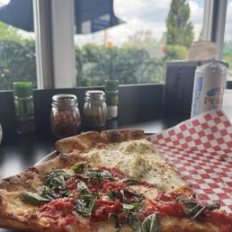 16" MARGHERITA 14" JOHN'S BIANCA 16" MARGHERITA 14" JOHN'S BIANCA