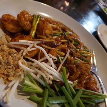 Moo Dang - Pad thai - Thai Near Me - Reno, Nevada