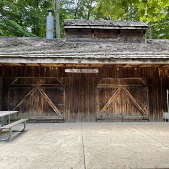 River Trail Nature Center - Parks Near Me - Northbrook, Illinois