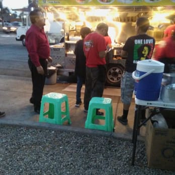Tacos Gavia - Street Vendors Near Me - Los Angeles, California Tacos Gavia - Street Vendors Near Me - Los Angeles, California