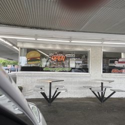 Watson's Drive In - Exterior