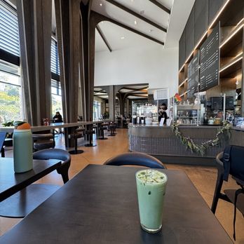 Hartwood - CoffeeBar right near the lobby - Apartments Near Me - Sunnyvale, California Hartwood - CoffeeBar right near the lobby - Apartments Near Me - Sunnyvale, California