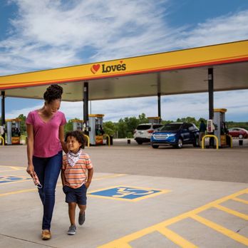 LOVE'S TRAVEL STOP - Updated March 2026 - 48 Photos & 13 Reviews