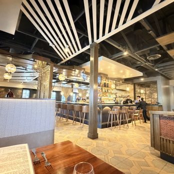 CISCo Restaurant + Bar - Bars Near Me - Corona, California