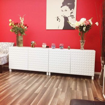Lash Bella- Englewood - Clean and dainty interior - Eyelash Service Near Me - Englewood, New Jersey Lash Bella- Englewood - Clean and dainty interior - Eyelash Service Near Me - Englewood, New Jersey