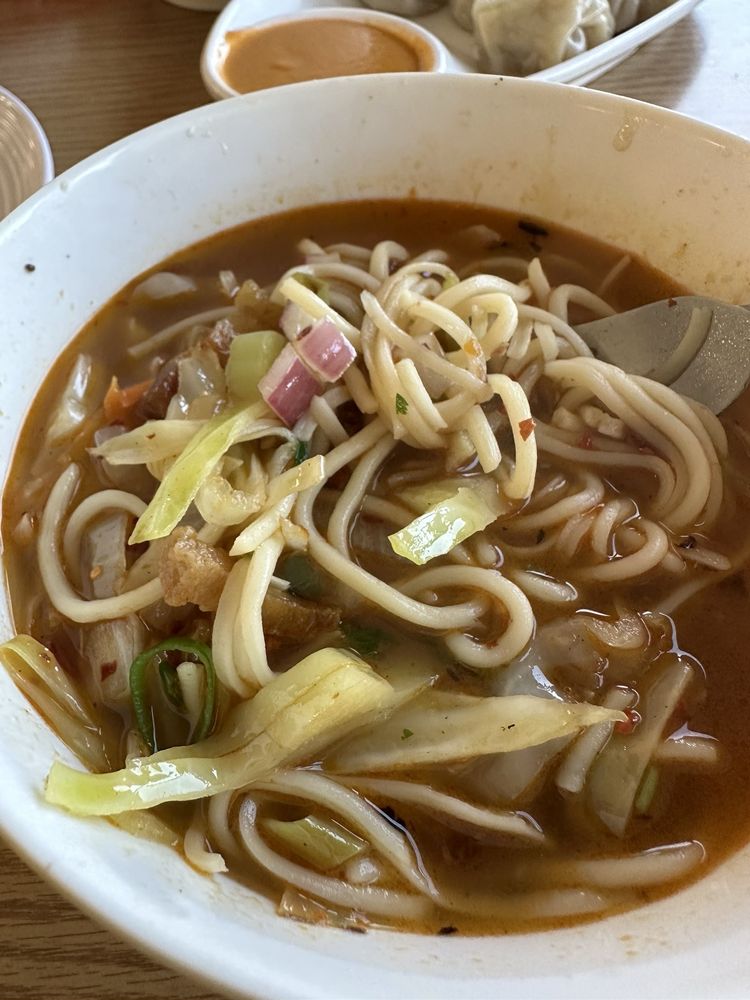 Pathway Burgers & MoMos Logo