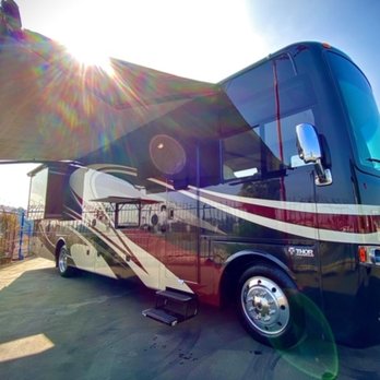 Giant RV - RV Repair Near Me - Downey, California Giant RV - RV Repair Near Me - Downey, California