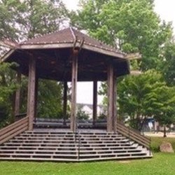 Maine Street Taxi - Brunswick's center for community, the Gazebo on the Mall.
