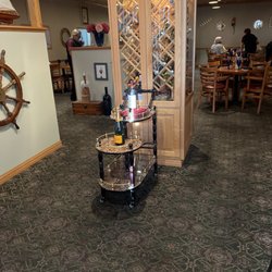 Old Fulton Seafood Cafe & Steakhouse - Dining area
