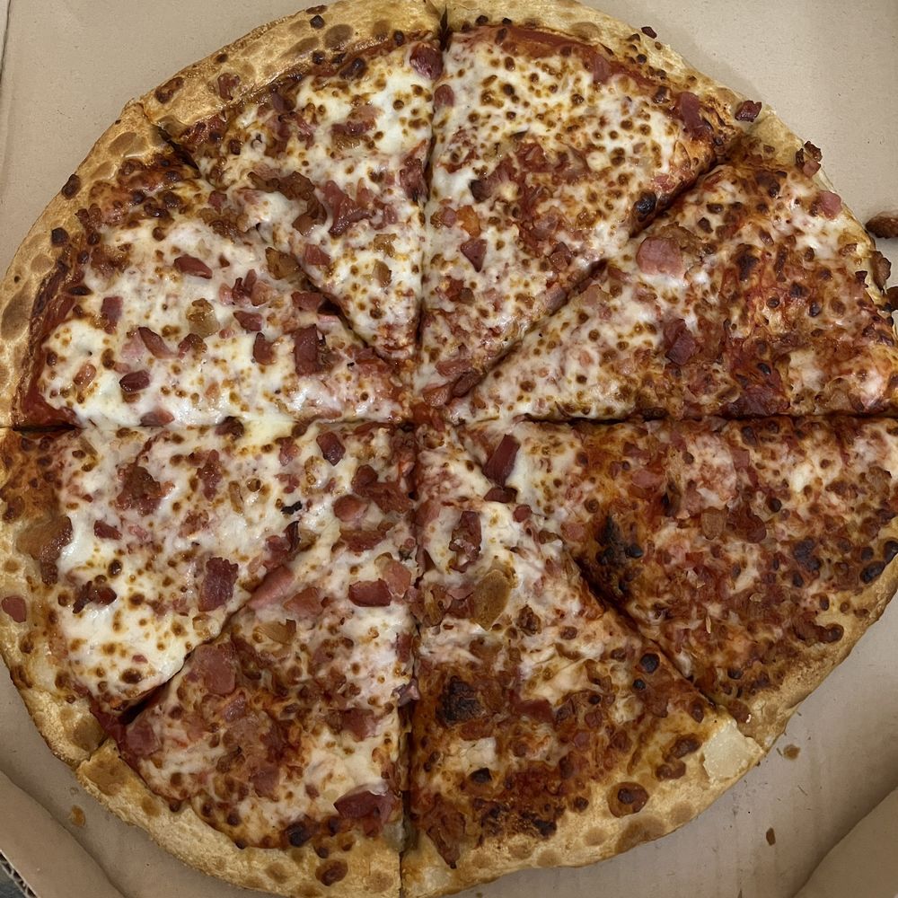 Pizza Hut - Pan 14" Large Pizza with bacon - Pizza Near Me - Bronx, New York Pizza Hut - Pan 14" Large Pizza with bacon - Pizza Near Me - Bronx, New York
