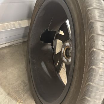 Discount Tire & Service Centers - His a curb - Tires Near Me - Wildomar, California Discount Tire & Service Centers - His a curb - Tires Near Me - Wildomar, California
