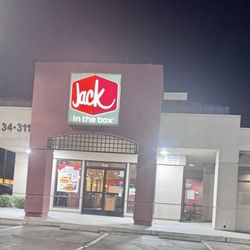 Waiting 25 minutes for our "fast" food with no one else around