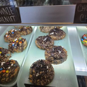 Ohh Sugar - The best cookies toppings are loaded on them. - Custom Cakes Near Me - Boardman, Ohio Ohh Sugar - The best cookies toppings are loaded on them. - Custom Cakes Near Me - Boardman, Ohio