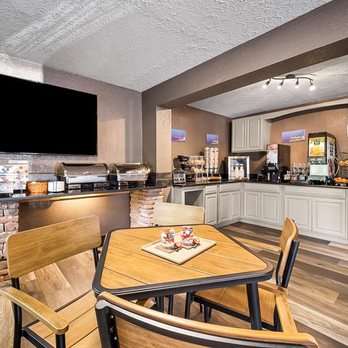 Best Western Braselton Inn - Breakfast Area - Hotels Near Me - Braselton, Georgia Best Western Braselton Inn - Breakfast Area - Hotels Near Me - Braselton, Georgia