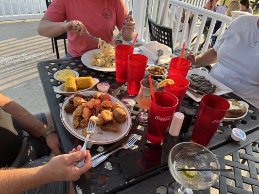 LOVE'S SEAFOOD & STEAKS by null