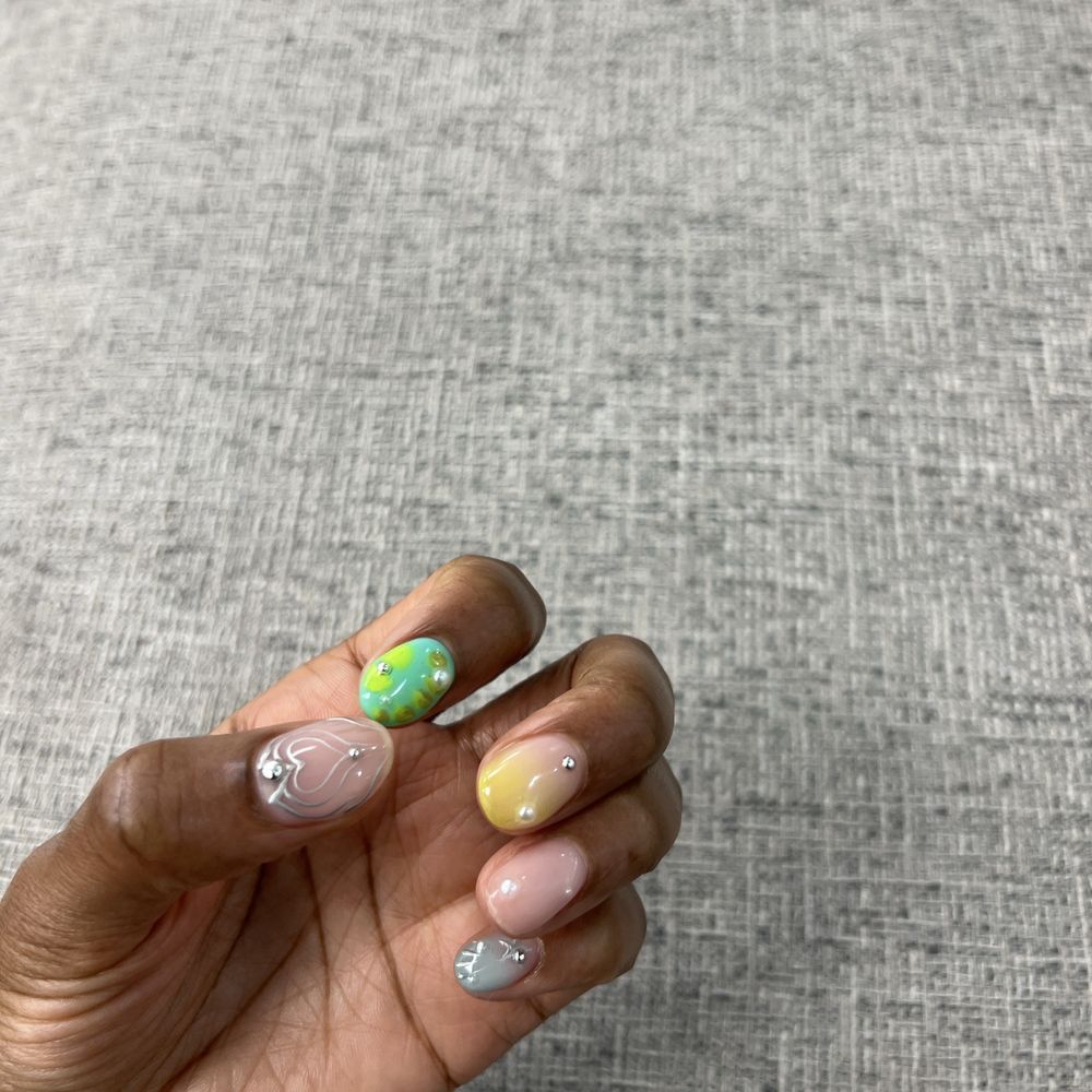 Gel manicure with designs Gel manicure with designs