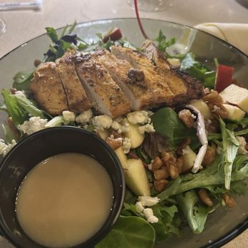 Laguna Restaurant & Bar - My yummy Apple Pecan Salad - American Near Me - Orlando, Florida