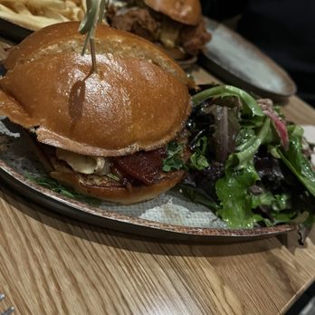 The State - Blackberry BBQ burger - American Near Me - Riverside, California