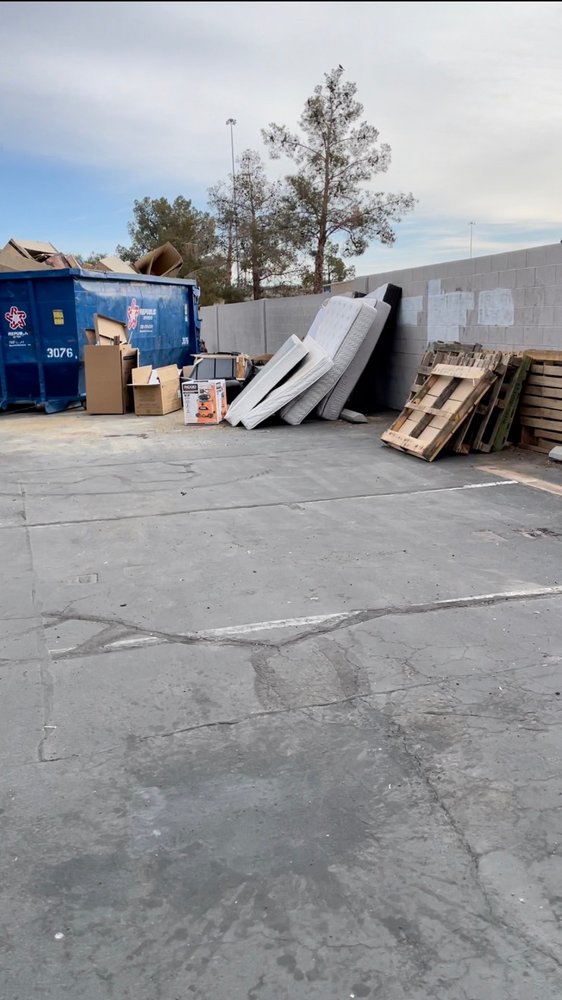 BLOOM APARTMENT HOMES 89 Photos & 64 Reviews Apartments 7075 W