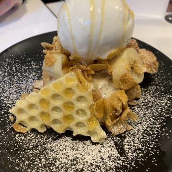 Spot Dessert Bar - Milky Puff - Desserts Near Me - Flushing, New York Spot Dessert Bar - Milky Puff - Desserts Near Me - Flushing, New York