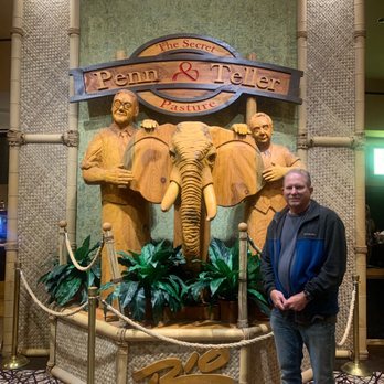 Penn & Teller - Magicians Near Me - Las Vegas, Nevada Penn & Teller - Magicians Near Me - Las Vegas, Nevada