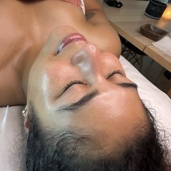 Skinfinite - Glow game strong!!