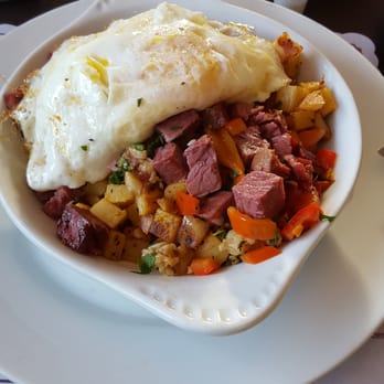 Beach Plum Kitchen - Corned beef hash - New American Near Me - Carlsbad, California Beach Plum Kitchen - Corned beef hash - New American Near Me - Carlsbad, California