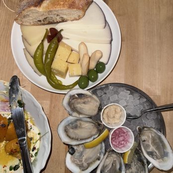 Perla Oyster Bar - Good vibes oysters and cheese platter - Seafood Near Me - Maplewood, New Jersey Perla Oyster Bar - Good vibes oysters and cheese platter - Seafood Near Me - Maplewood, New Jersey
