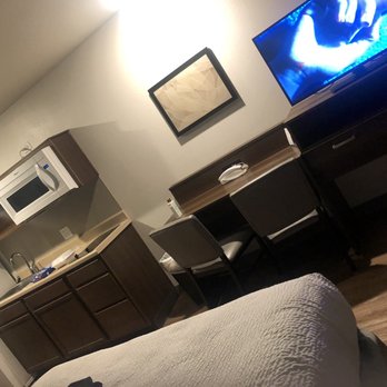 Woodspring Suites - Sitting desk & tv - Hotels Near Me - Tinley Park, Illinois Woodspring Suites - Sitting desk & tv - Hotels Near Me - Tinley Park, Illinois