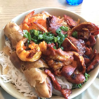 Pho Van - #53 salad with pork, egg roll, and shrimp. Very good - Vietnamese Near Me - San Diego, California Pho Van - #53 salad with pork, egg roll, and shrimp. Very good - Vietnamese Near Me - San Diego, California