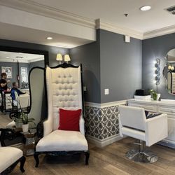 Adriano Hair Salon