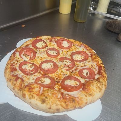 Cutting Edge Pizzeria by null