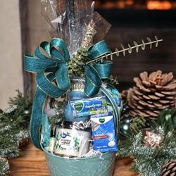 Fussy Caterer Creations - The Ultimate Comfort Basket...FRESH Eucalyptus garni