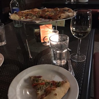 Federal Pizza - The Big Star And Pinot Grigio - Pizza Near Me - Phoenix, Arizona Federal Pizza - The Big Star And Pinot Grigio - Pizza Near Me - Phoenix, Arizona