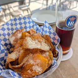 The Haus Bistro - Housemade chips and dunkel