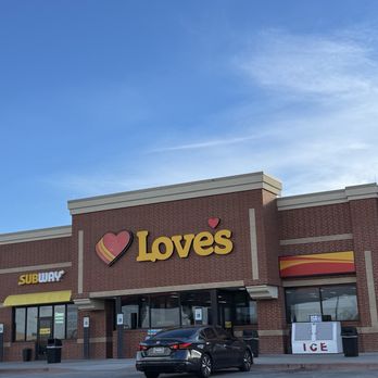 Love's Travel Stop - Gas Stations Near Me - Berthoud, Colorado