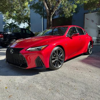Diammox Car Care - Shine result after ceramic coating process - Auto Detailing Near Me - Miami Gardens, Florida Diammox Car Care - Shine result after ceramic coating process - Auto Detailing Near Me - Miami Gardens, Florida