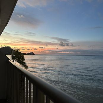 OUTRIGGER Reef Waikiki Beach Resort - Sunset off balcony - Hotels Near Me - Honolulu, Hawaii OUTRIGGER Reef Waikiki Beach Resort - Sunset off balcony - Hotels Near Me - Honolulu, Hawaii
