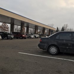Holiday Stationstores - Gas Pumps are always packed as well!