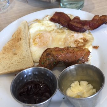 Bottiglia - 2 egg breakfast - Italian Near Me - Henderson, Nevada