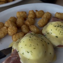 Humpty's Big Plate Diner - Lethbridge