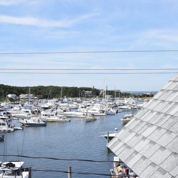 Attleboro House - Hotels Near Me - Oak Bluffs, Massachusetts