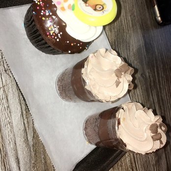 Vicky Bakery - Desserts Near Me - Miramar, Florida