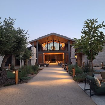 Appellation - Beautiful walkway leading to large event hall - Hotels Near Me - Healdsburg, California Appellation - Beautiful walkway leading to large event hall - Hotels Near Me - Healdsburg, California