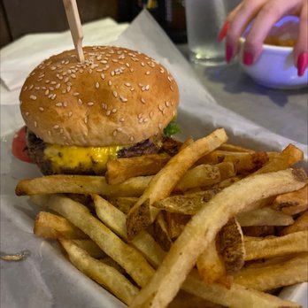Bagger Dave's - Great American Cheeseburger - Burgers Near Me - Birch Run, Michigan Bagger Dave's - Great American Cheeseburger - Burgers Near Me - Birch Run, Michigan