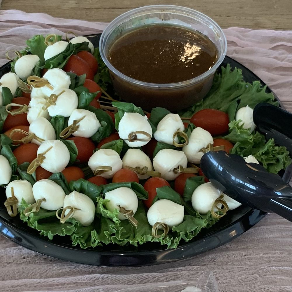 Caprese Skewers (30) with Balsamic Vinaigrette Caprese Skewers (30) with Balsamic Vinaigrette