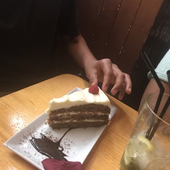 El Sur - Red velvet cake - Tapas Bars Near Me - Madrid, M