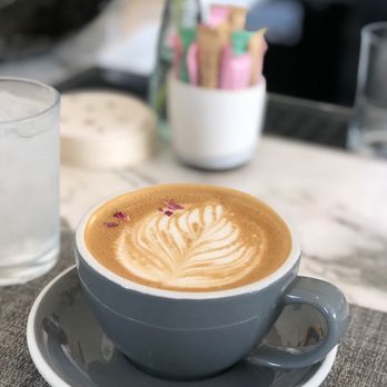 Cafe Roze - Roze latte - Breakfast & Brunch Near Me - Nashville, Tennessee