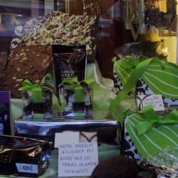 Cafes Chocolats Voisin - Vitrine