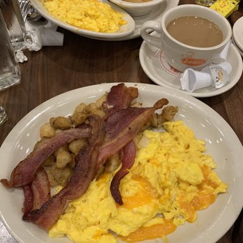 Junior's Restaurant - Bakeries Near Me - Brooklyn, New York Junior's Restaurant - Bakeries Near Me - Brooklyn, New York